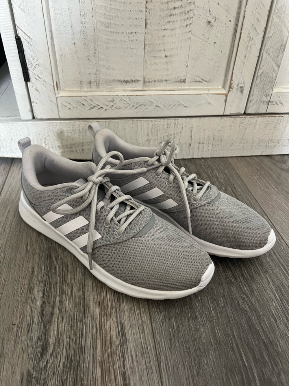 Adidas Womens Lightweight Grey and White Sneakers Size 8.5